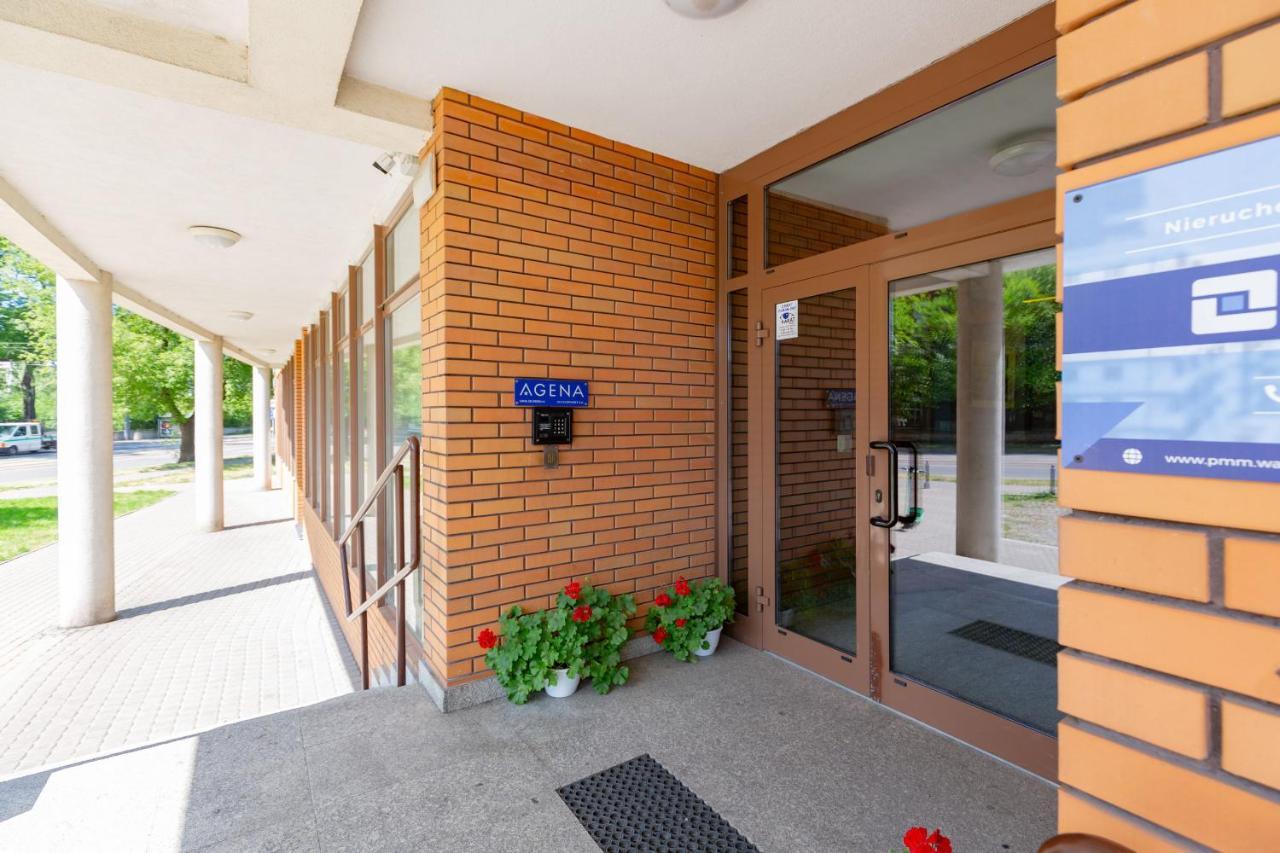 Cozy Apartment With Balcony Warszawa By Noclegi Renters Buitenkant foto